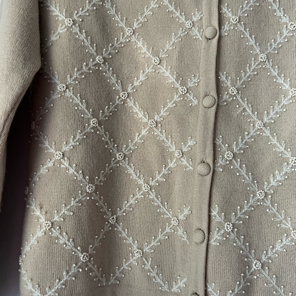 Talbots 100% wool cardigan/sweater - Picture 5 of 7